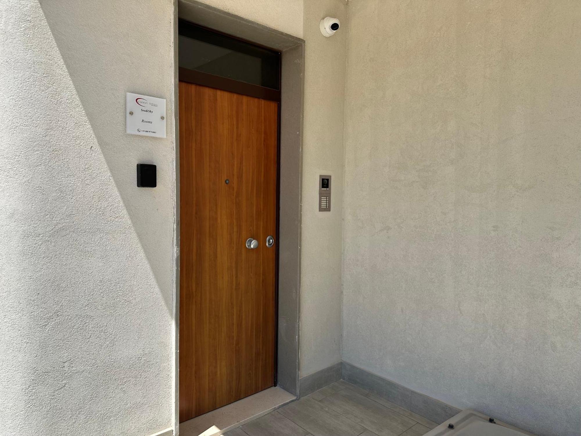 Sea&Sky Rooms Bari Kültér fotó